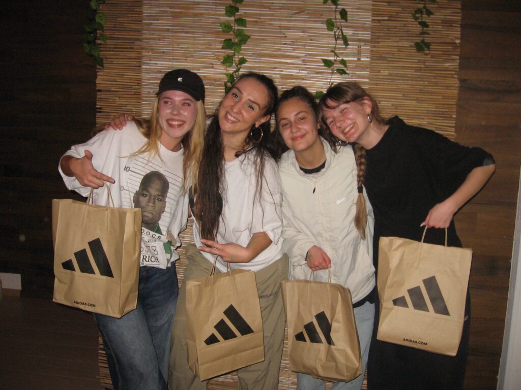 XMAS JAM STATION battlovi